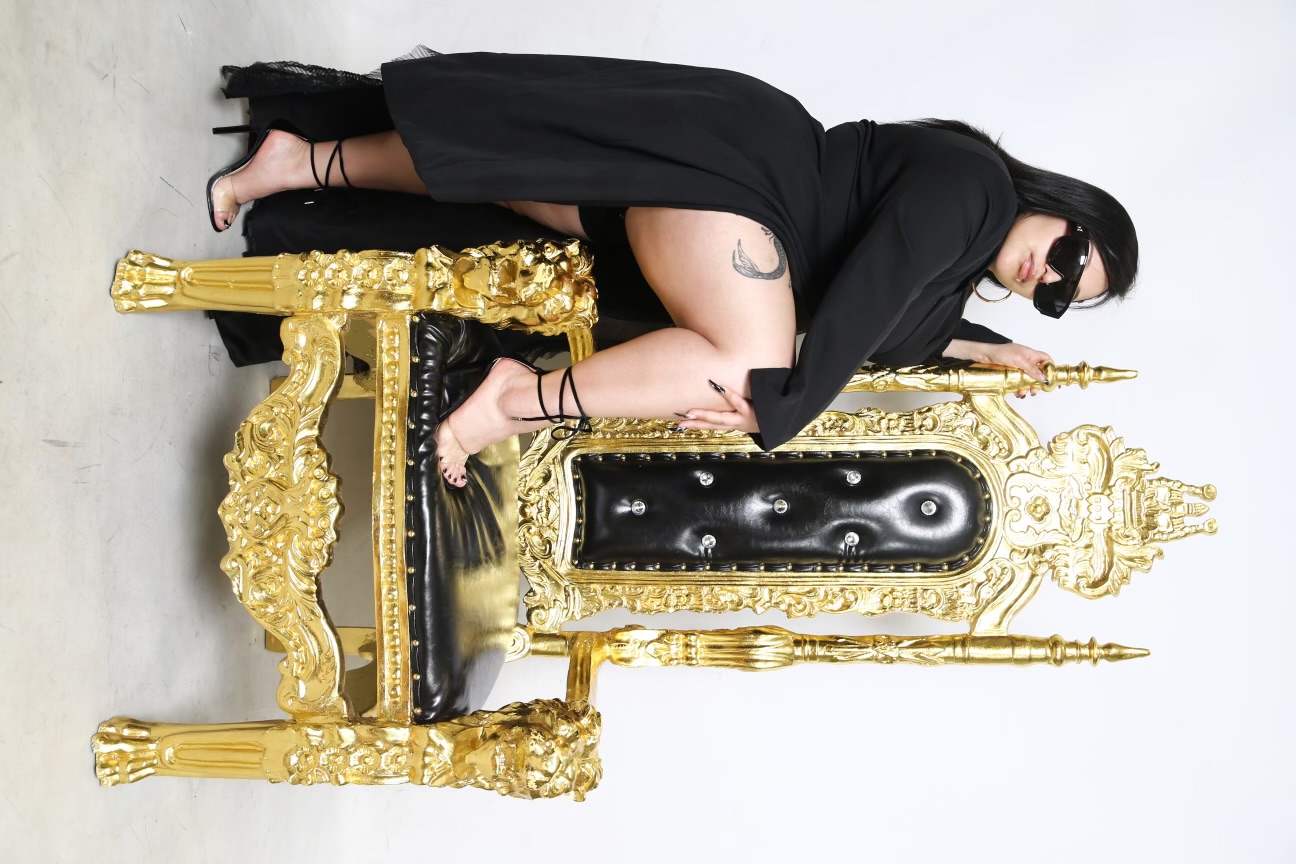 t.Monayy official artist portrait 5